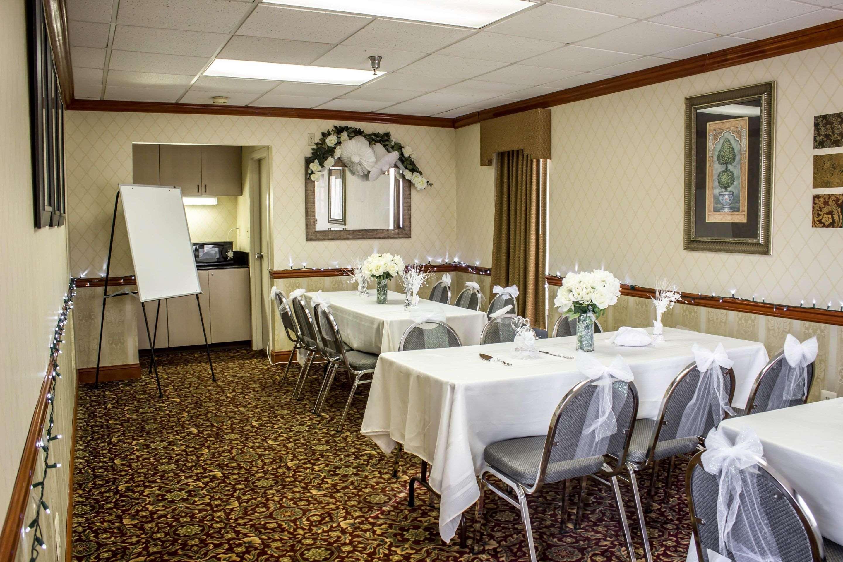 Hotel Clarion Pointe Research Triangle Park Durham Esterno foto