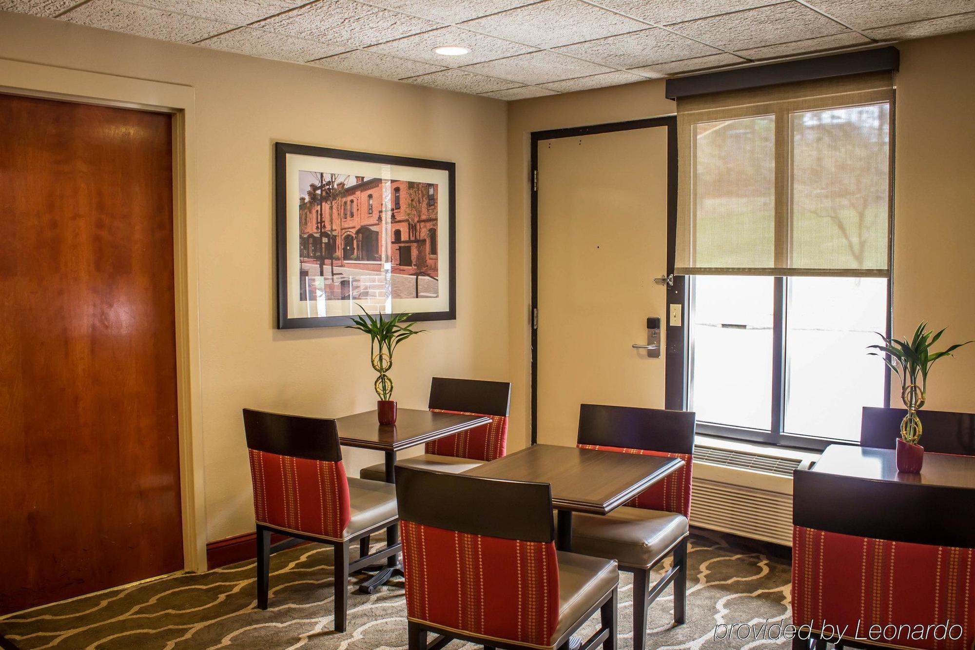 Hotel Clarion Pointe Research Triangle Park Durham Esterno foto
