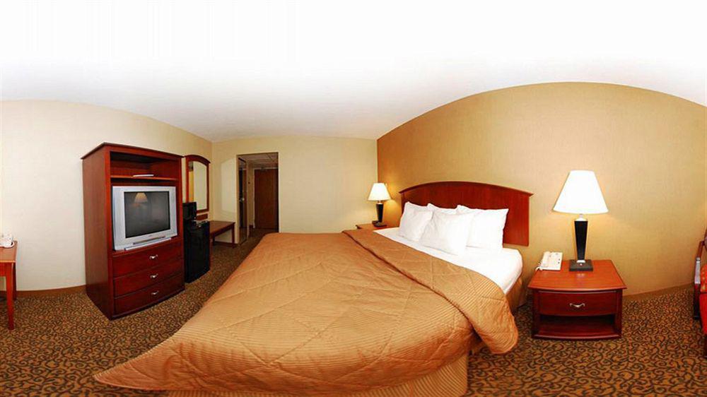 Hotel Clarion Pointe Research Triangle Park Durham Esterno foto